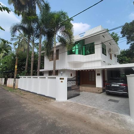 White House Villa Thrissur Exteriör bild